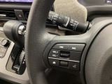 自社整備工場で点検整備をおこなってからお渡ししています。車検が残っている場合は『12ヶ月点検整備』を、車検整備付きの場合は『車検整備』をおこないます。整備費用は車両本体価格に含まれています。