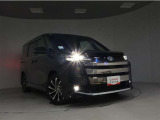 高輝度で点灯速度が速いLEDヘッドライト装備!LEDの明るい光が走行中の視界の確保をサポートして、夜のドライブがより楽しく安全に運転できます♪