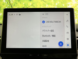 先進のナビゲーションシステムで、スムーズなカーナビゲーションを実現します。目的地までのルートを正確に案内し、快適なドライブをサポートします。