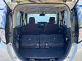 普段のお買い物や通勤、送迎等に十分な荷室スペースを確保しております。セカンドシートを倒すと、大きな荷物の積載も可能です♪