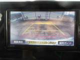 バックガイドモニターで、後方を確認しながら安心して駐車することができます。運転初心者も熟練者も必須の機能ですよ!