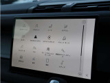 11.4インチの大型タッチスクリーン。視認性に優れたディスプレイで、ナビゲーションや車両設定などを直感的に操作できます。