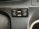 運転席の操作でオートスライドドアが開閉します!同乗者に優しく!とっても便利な機能です!