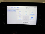 ディスプレイオーディオを装備。スマホとクルマをつなぐことで、これまでのナビに加えて、色々なサービスが楽しめます。