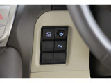 機能性溢れる運転席まわり。使いやすいスイッチ類の配置で運転中のストレスを軽減し楽しくドライブできますよ。