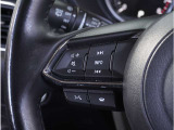 【ステアリングスイッチ】運転中、前方から目線をそらすことなく、オーディオ等の操作が可能な便利機能。安心&快適ドライブにはマストな装備。