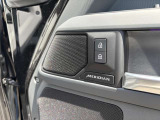 MERIDIANサウンドシステムは、音響出力400W、サブウーファーを含む11スピーカーを標準装備しており、クリアかつ深みのあるサウンドで音楽をお楽しみいただけます。