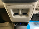 簡単にパワーウインドウの操作できます。