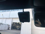 万が一ご愛車が故障した場合でも2年間走行距離に関係なく全国のディーラーで対応可能な工賃を含む正規の無償修理を受けて頂けます。保証対象部品などに関してはお気軽にお尋ねください。