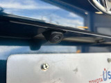 車庫入れもお任せのバックカメラが付いて、後方確認もラクラク♪安全に車庫入れも可能です。便利な機能ですが、バックカメラを過信せず、目視もお忘れなく。