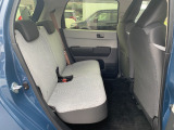 N-ONEの2列目はコンパクトさを感じますが窮屈さは感じません!是非実車を見にお越しください!実際に乗り込むことも出来ますしシートアレンジを実際に触ると利便性を実感しやすいですよ!