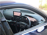 内装はシンプルに使い勝手を考え作られています。お車を運転する感覚をダイレクトに体感して頂けます。室内も広くロングドライブにも快適にお過ごしいただけます。