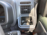 運転席ドリンクホルダーです