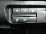 ステリングヒーター付きで、寒い日でも手が温かくなりますので快適にドライブする事が出来ます。