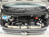 ◆エンジンルーム◆車の心臓部分のエンジンルームが汚いとトラブルの基になります。当店は専用の液剤を使って徹底的に綺麗にします。