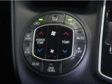 オートエアコンが付いています!1年中快適な室内を提供。車内温度を設定すると風量を自動で調整してくれます。