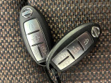 今の時代当たり前のようになってきたスマートキー、ポケットやカバンの中に入れておくだけでドアロックの開閉やエンジンスタートが簡単にできちゃいます。