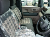 毎日乗る車だからこそ、N -BOXのシートはこだわっています。是非1度体感してみてください。