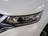 LEDヘッドライト が装備されています。またフォグライトもついているので、夜間のドライブもより安全に楽しめますよ。