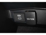 USB端子ソケット装備!アクセサリーDC12Vソケット装備!