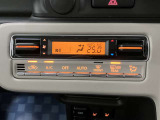 【オートエアコン】暑い時も寒い時も温度調整をするだけで、室内温度を快適に保ってくれるフルオートエアコン。
