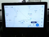 【ディスプレイオーディオ】・・・大型ディスプレイに各種オーディオ機能(AM/FMチューナー、Bluetooth対応)とスマートフォン連携機能を搭載。