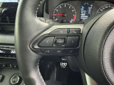 ステアリングスイッチ装備!運転しながら手元でオーディオの操作などができます。