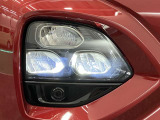 【LEDヘッドランプ】明るいライトが夜間の安全運転をサポートします。消費電力も少なく長寿命です。