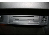 CDやSDカード内の音楽を車内でお聞きいただけます!