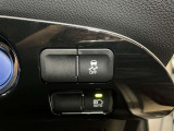 車線逸脱警報機能&衝突回避ブレーキ機能が付いています。