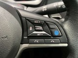 ハンドル右部にはプロパイロットスイッチが装着されています。高速道路などアクセルを踏んだままでの走行の時、手元のスイッチ操作でアクセルを踏まなくても速度を保つことができます。
