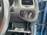 屋上展示場に常に50台以上の車両をご用意!お気に入りの1台が見つかるかも!?