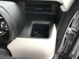 運転席ドリンクホルダー