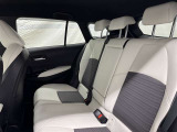 ゆとりある広々とした車内空間は、ドライブを始め買い物やレジャーなど、幅広く活躍します。一人でもみんなとでもお出かけを楽しみましょう!