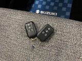 【スマートキー】キーをポケットやカバンに入れたままでもドアの施錠・開錠ができ、雨の日や荷物の多い日に大活躍!