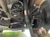 お車を安心してお乗りいただく為には、足回りの定期点検が欠かせません。サービスサポート(有償保証)では無料点検もご提供しており、安心のカーライフをお過ごしいただけるサポート体制が整っています。