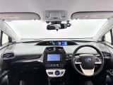 高いホールド性で運転姿勢が安定します。長距離ドライブでも疲れにくいのが魅力です。快適なドライビングライフをお送りください♪