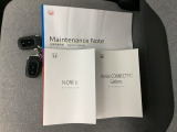 メンテナンスノート【点検整備記録簿・保証書】、取説です。スマートキーはバッグなどにしまったままボタン操作でエンジンの始動・停止ができて大変便利です。