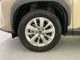 機敏さを引き立てる純正アルミ 205/65 R16 装着!
