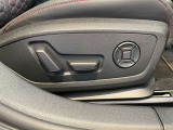 パワーシート搭載 運転席側にはシートメモリも搭載されております。