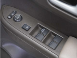 ◆パワーウィンドウスイッチ◆運転席から全席の窓の開閉操作を行うことが出来いつでも換気ができます!