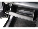 便利な収納スペースの助手席グローボックス!小物もたくさん収納できます。