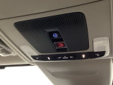 Honda CONNECTサービス対応車です。Honda CONNECT用緊急通報ボタン/トラブルサポートボタンが付いています。
