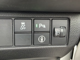 横滑りを抑制し車の姿勢の安定を図るVSA機能、車庫入れや縦列駐車など狭い場所でも安心な障害物センサー搭載。