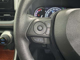 ステアリングスイッチ装備!運転しながら手元でオーディオの操作などができます。