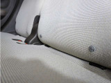 ◆ISOFIX◆シートベルトいらずでチャイルドシートと固定金具を連結するだけでガッチリ固定できます。