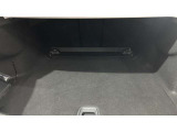 大容量トランクスペース。分割可倒式セカンドシートを使用すれば更に広大なスペースが実現します。