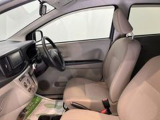 車両状態証明書修復歴の有無も一目瞭然。機能や内装・外装、走行距離、修復歴の有無をチェックし、クルマの状態を10段階にした車両状態証明書。数字や記号を使ってわかりやすく表示しています。