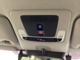 【SOSボタン】体調が悪くなったときや、事故に遭遇したとき、あおり運転にあっている時など、緊急時にボタンを押すと緊急サポートセンターにつながり、オペレーターが警察・救急への取次ぎを行います。