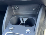 Audiのインテリアはエクステリア同様、シンプルなデザインとこだわった材質、そして機能性を兼ね備えております。